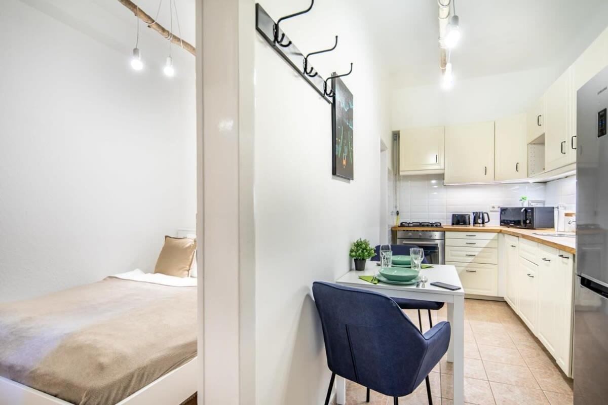 Convenient Apartment At Gastro Driven Location 布达佩斯 外观 照片